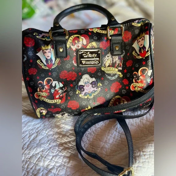 LOUNGEFLY DISNEY VILLAINS FAUX LEATHER PURSE~LIKE NEW- WITH CROSSBODY STRAP - Picture 4 of 10